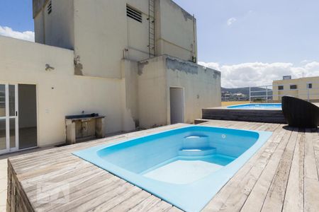 Apartamento para alugar com 65m², 2 quartos e 1 vagaPiscinas
