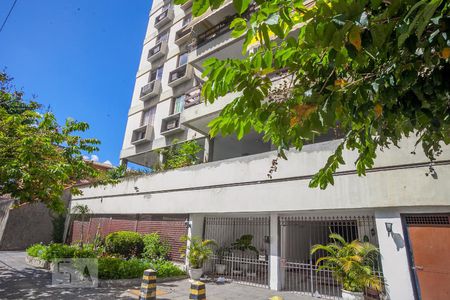 Apartamento à venda com 70m², 2 quartos e 1 vaga Apartamento à venda com 70m², 2 quartos e 1 vagaFachada