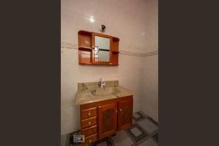 Casa para alugar com 90m², 2 quartos e 6 vagas Casa para alugar com 90m², 2 quartos e 6 vagasBanheiro