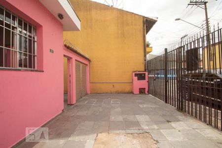 Casa para alugar com 90m², 2 quartos e 6 vagas Casa para alugar com 90m², 2 quartos e 6 vagasFachada