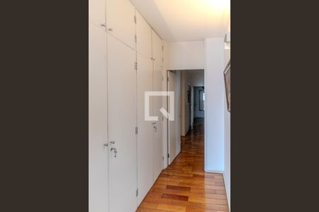 Apartamento à venda com 172m², 3 quartos e 1 vagaArmário