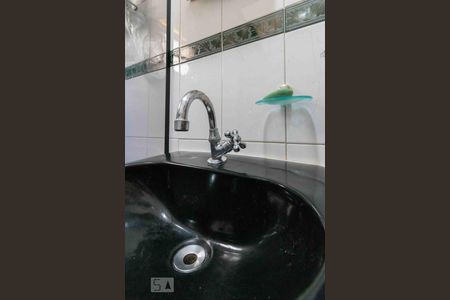 Casa à venda com 152m², 3 quartos e 2 vagasBanheiro Social