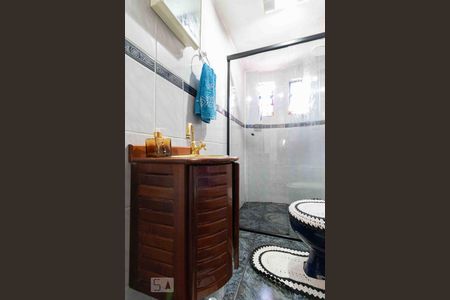 Casa à venda com 152m², 3 quartos e 2 vagasBanheiro da Suíte