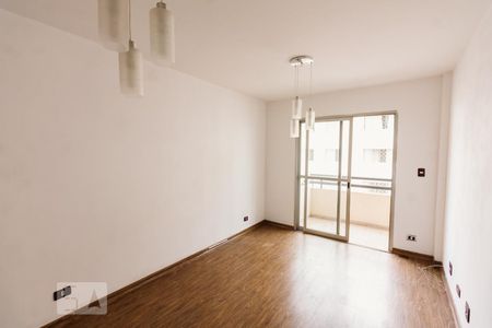 Sala de apartamento para alugar com 3 quartos, 75m² em Santa Teresinha, São Paulo