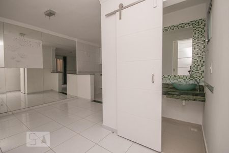 Sala de casa para alugar com 2 quartos, 50m² em Vila Baruel, São Paulo