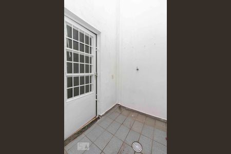 Varanda Quarto 1 de casa para alugar com 2 quartos, 80m² em Vila Marieta, São Paulo