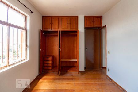 Quarto de apartamento à venda com 2 quartos, 60m² em Floresta, Belo Horizonte
