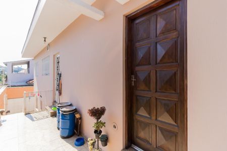 Casa à venda com 160m², 4 quartos e 6 vagas Casa à venda com 160m², 4 quartos e 6 vagasEntrada