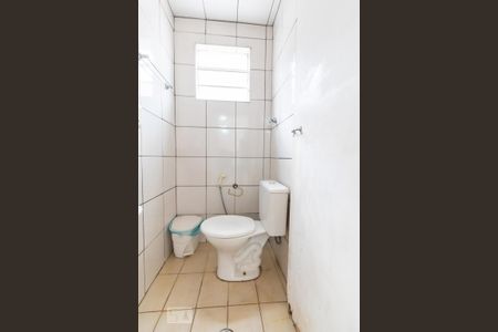 Casa à venda com 160m², 4 quartos e 6 vagas Casa à venda com 160m², 4 quartos e 6 vagasBanheiro de Serviço