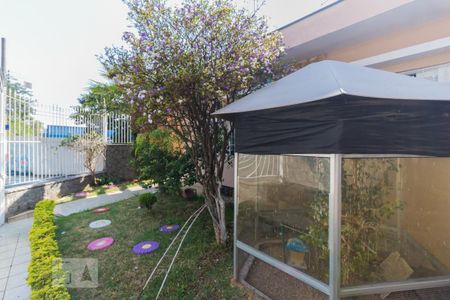 Casa à venda com 160m², 4 quartos e 6 vagas Casa à venda com 160m², 4 quartos e 6 vagasJardim