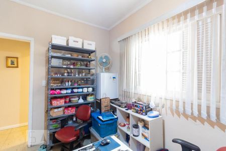 Casa à venda com 160m², 4 quartos e 6 vagas Casa à venda com 160m², 4 quartos e 6 vagasQuarto 3