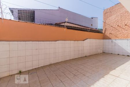 Casa à venda com 160m², 4 quartos e 6 vagas Casa à venda com 160m², 4 quartos e 6 vagasGaragem