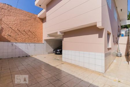 Casa à venda com 160m², 4 quartos e 6 vagas Casa à venda com 160m², 4 quartos e 6 vagasGaragem