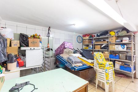 Casa à venda com 160m², 4 quartos e 6 vagas Casa à venda com 160m², 4 quartos e 6 vagasGaragem