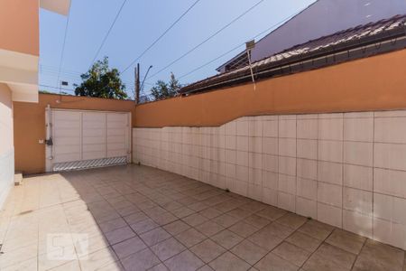 Casa à venda com 160m², 4 quartos e 6 vagas Casa à venda com 160m², 4 quartos e 6 vagasGaragem