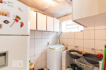 Casa à venda com 160m², 4 quartos e 6 vagas Casa à venda com 160m², 4 quartos e 6 vagasÁrea de Serviço