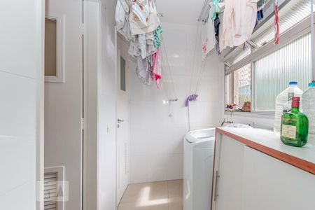 Apartamento à venda com 129m², 3 quartos e 2 vagas Apartamento à venda com 129m², 3 quartos e 2 vagasLavanderia