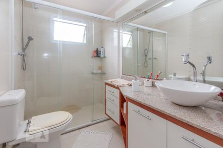 Apartamento à venda com 129m², 3 quartos e 2 vagas Apartamento à venda com 129m², 3 quartos e 2 vagasBanheiro da Suite