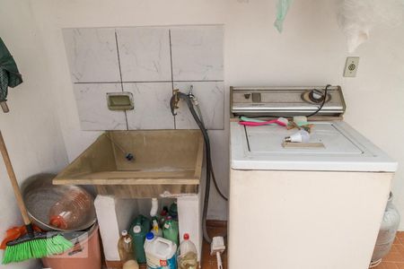 Casa à venda com 153m², 3 quartos e 2 vagas Casa à venda com 153m², 3 quartos e 2 vagasÁrea de Serviço