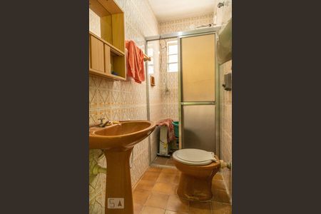 Casa à venda com 153m², 3 quartos e 2 vagas Casa à venda com 153m², 3 quartos e 2 vagasBanheiro