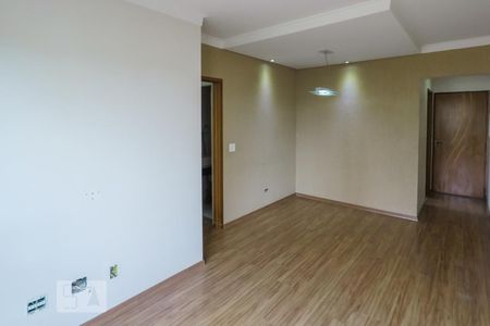 Sala de apartamento para alugar com 3 quartos, 64m² em Jardim Maria Estela, São Paulo