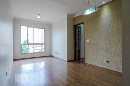 Sala de apartamento para alugar com 3 quartos, 64m² em Jardim Maria Estela, São Paulo