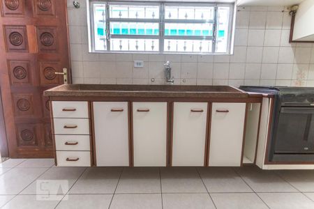 Casa à venda com 280m², 3 quartos e 2 vagasArmário