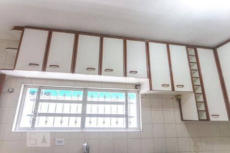 Casa à venda com 280m², 3 quartos e 2 vagasArmário