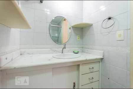 Apartamento para alugar com 70m², 2 quartos e 1 vagaBanheiro suíte