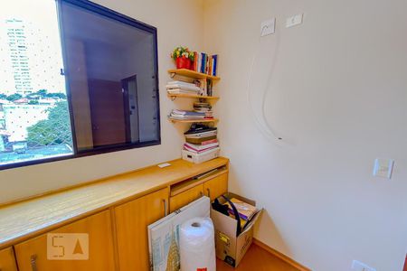 Quarto  de casa de condomínio para alugar com 2 quartos, 49m² em Vila Bertioga, São Paulo