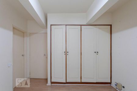 Apartamento para alugar com 337m², 4 quartos e 2 vagasSuíte 1