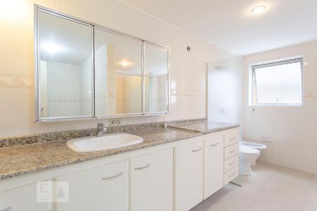 Apartamento para alugar com 337m², 4 quartos e 2 vagasBanheiro da Suíte 1