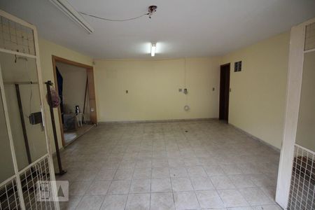 Casa à venda com 165m², 3 quartos e 3 vagasGaragem