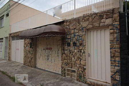 Casa à venda com 165m², 3 quartos e 3 vagasFachada