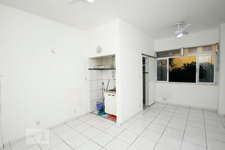 Sala/Quarto de kitnet/studio à venda com 1 quarto, 24m² em Glória, Rio de Janeiro