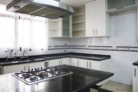 Casa à venda com 300m², 3 quartos e 8 vagasCozinha