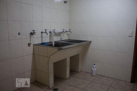 Casa à venda com 300m², 3 quartos e 8 vagasLavanderia