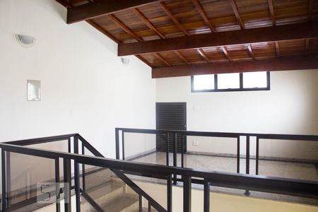 Casa à venda com 300m², 3 quartos e 8 vagasSótão