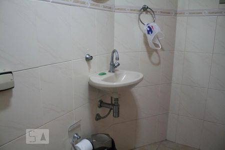 Casa à venda com 300m², 3 quartos e 8 vagasBanheiro 2