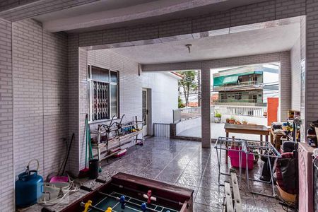 Casa à venda com 250m², 6 quartos e 2 vagasÁrea Externa