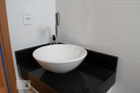 Apartamento para alugar com 44m², 2 quartos e 1 vagaBANHEIRO