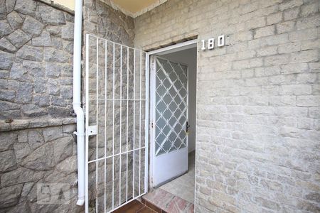 Casa para alugar com 100m², 2 quartos e sem vagaHall