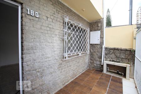 Casa para alugar com 100m², 2 quartos e sem vagaHall