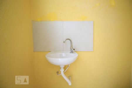 Casa para alugar com 100m², 2 quartos e sem vagaBanheiro de Serviço