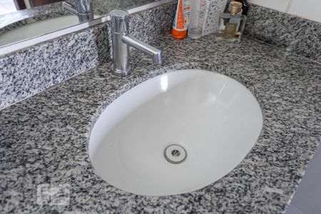 Apartamento à venda com 95m², 3 quartos e 2 vagasBanheiro Social - Pia