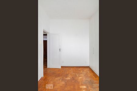 Quarto de casa à venda com 5 quartos, 403m² em Sagrada Família, Belo Horizonte
