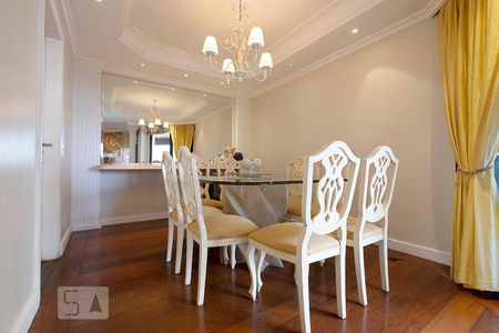 Apartamento à venda com 160m², 3 quartos e 2 vagasSala