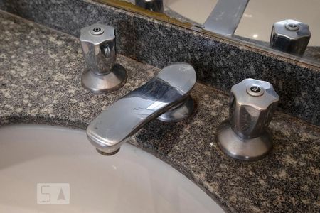 Apartamento à venda com 160m², 3 quartos e 2 vagasSuíte 2 - Banheiro