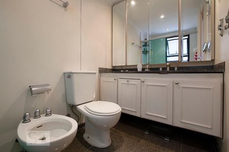 Apartamento à venda com 160m², 3 quartos e 2 vagasSuíte Master - Banheiro