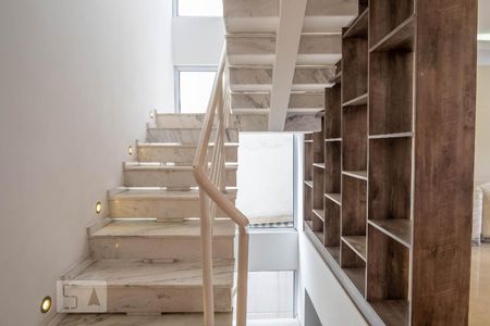 Escada de casa à venda com 3 quartos, 700m² em Parque Mandaqui, São Paulo